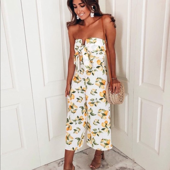 BLOGGERS FAV GORGEOUS NWT SOCIALITE Lemon Jumpsuit - Picture 5 of 11